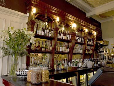Storefit: shopfitting for shops, restaurants, retail outlets, hotels and offices.