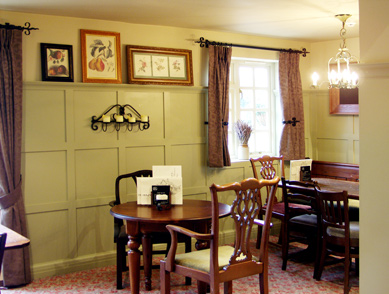 Storefit: shopfitting for shops, restaurants, retail outlets, hotels and offices.